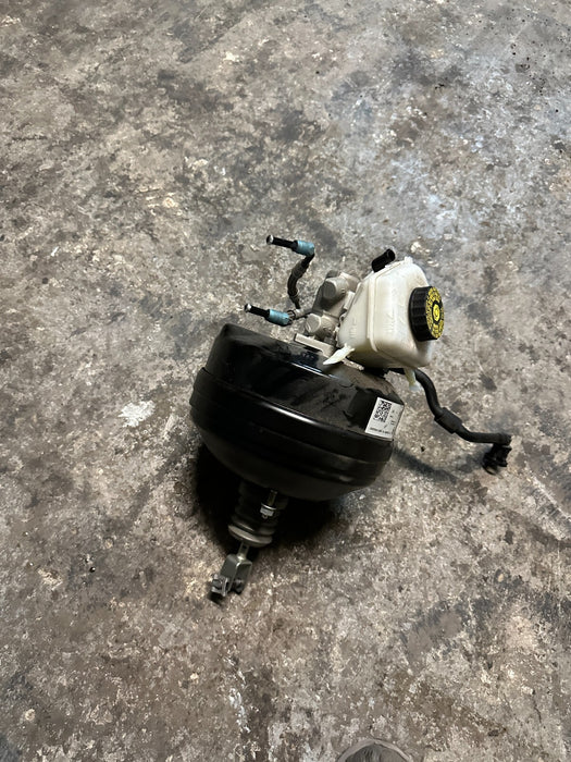 2020 BMW M4 F82 POWER BRAKE BOOSTER MASTER CYLINDER W/RESERVOIR TANK