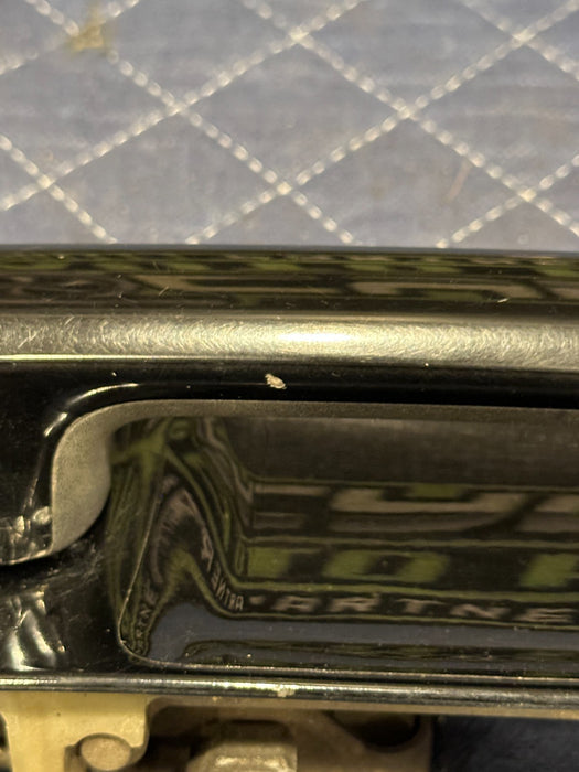 2017-2019 FORD F250 F350 F450 REAR LEFT DOOR HANDLE OEM BLACK PEARL G1 *FLAW*