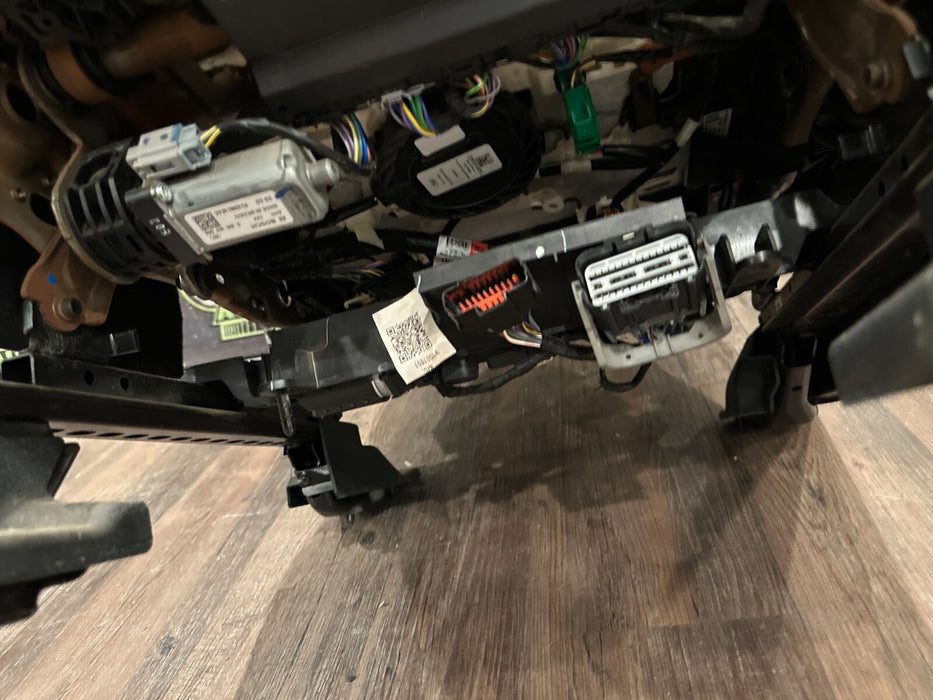 2023 2024 FORD F250 F350 F450 LARIAT FRONT LEFT DRIVER SEAT ~MINOR BURN WEAR~