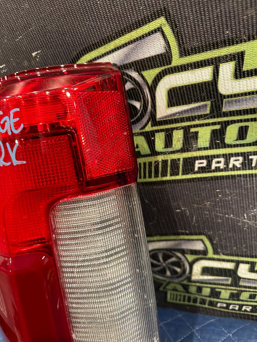 2017-2019 FORD F250 F350 F450 DRIVER LEFT TAIL LIGHT OEM *WATER DAMAGE*