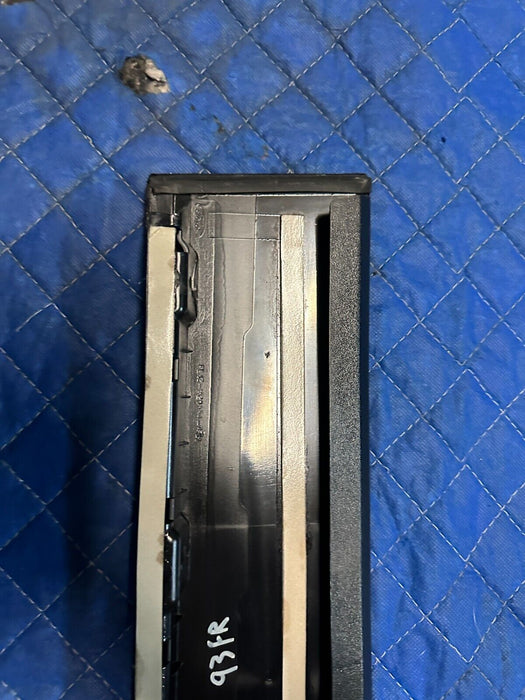 2017-2019 FORD F250 F350 FRONT RIGHT GLOSS BLACK B PILLAR DOOR TRIM OEM *READ*