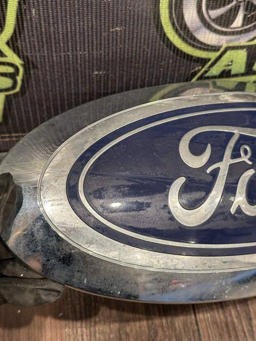 2017-2019 FORD F250 F350 F450 FRONT GRILLE EMBLEM WITH CAMERA HOLE OEM *RESIDUE*