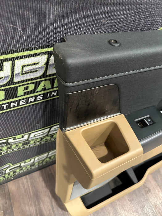 2014 2015 AUDI R8 RIGHT WINDOW BELT MOLDING OEM VELVET PURPLE *FLAWS 5-7*