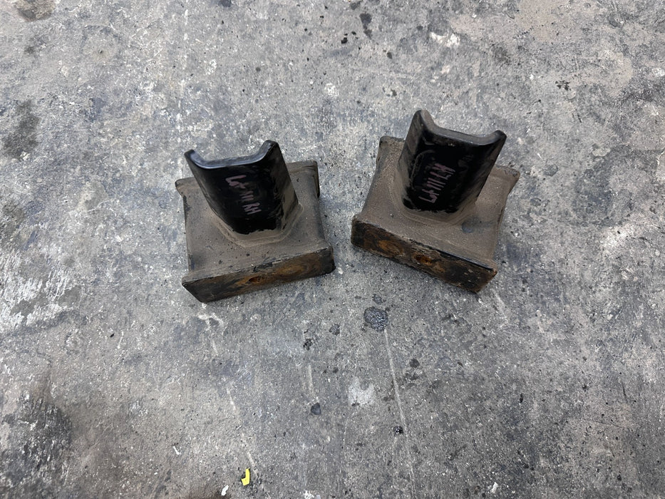 2017-2019 FORD F250 F350 LEFT RIGHT SUSPENSION SPRING SPACER PAIR OEM