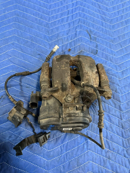 2011 BMW 550i F10 XDRIVE REAR RIGHT PASSENGER BRAKE CALIPER OEM 6793048