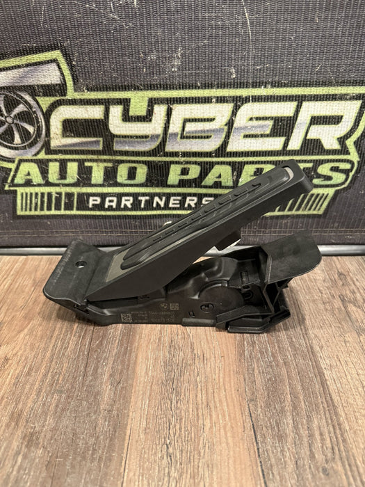 2024 BMW M3 M4 G80 G82 ACCELERATOR GAS PEDAL OEM 6889820