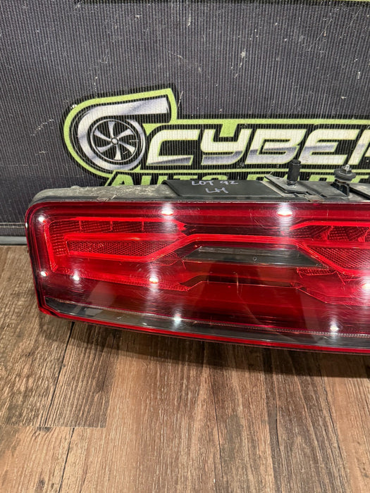 2014 2015 AUDI R8 V10 DRIVER SIDE LED TAIL LIGHT OEM *READ/VERY MINOR CRACK*