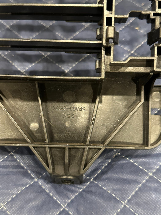 2014 AUDI R8 SPYDER MODULE MOUNTING BRACKET 420 971 845 AK