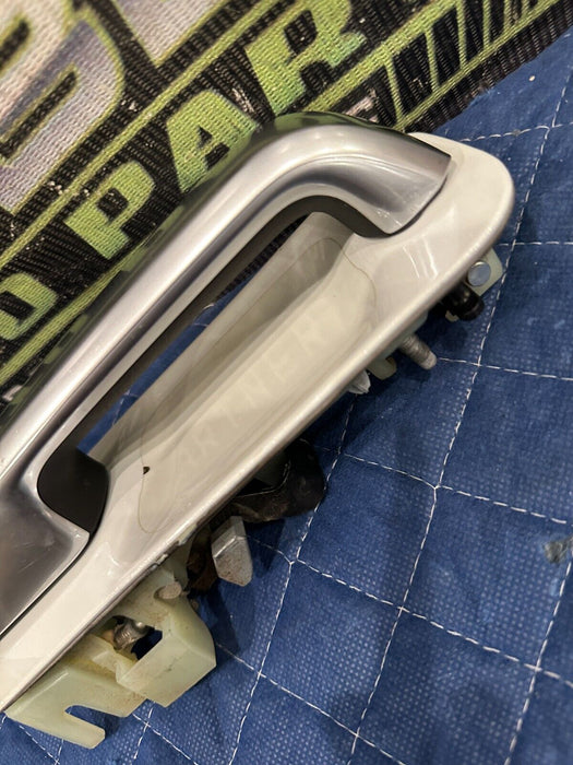 2017-2019 FORD F250 F350 F450 REAR LEFT STAR WHITE DOOR HANDLE OEM