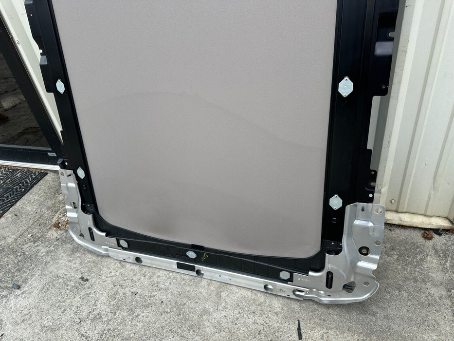 2017 2018 2019 FORD F250 F350 F450 LIMITED TWIN PANEL MOONROOF ASSEMBLY COMPLETE