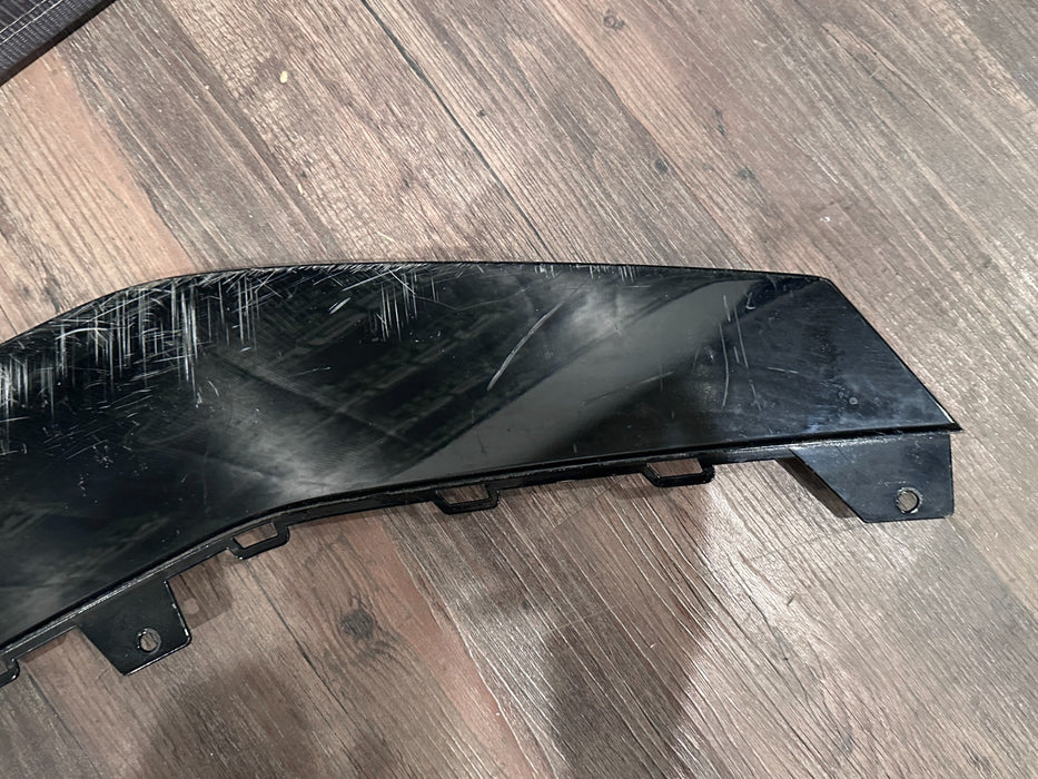 2021 2022 2023  AUDI RS6 FRONT LOWER BUMPER SPOILER TRIM 4K8 807 717 A