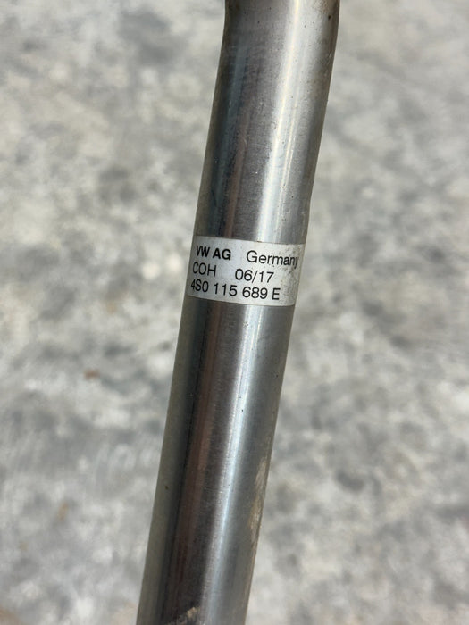 2017 AUDI R8 ENGINE OIL  HOSE PIPE OEM 4S0 115 689 E