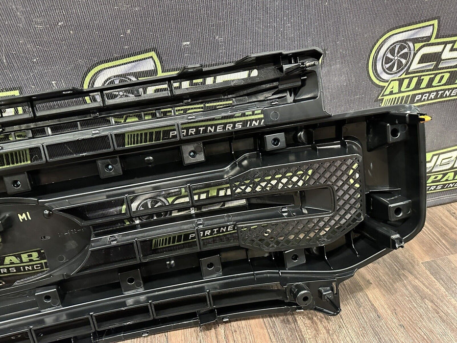 2020 2021 2022 FORD F250 F350 PLATINUM CHROME GRILLE GRILL OEM ~BROKEN TAB~