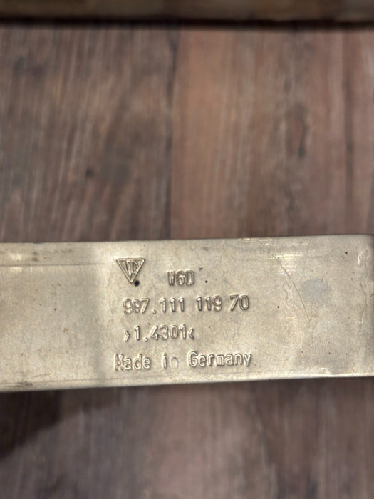 2017 2018 2019 PORSCHE 911 GT3 CENTER EXHAUST MUFFLER W/ TIPS OEM 991 111 027 90