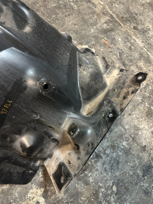 2020 BMW M4 F82 FRONT DRIVER LEFT FENDER LINER SET