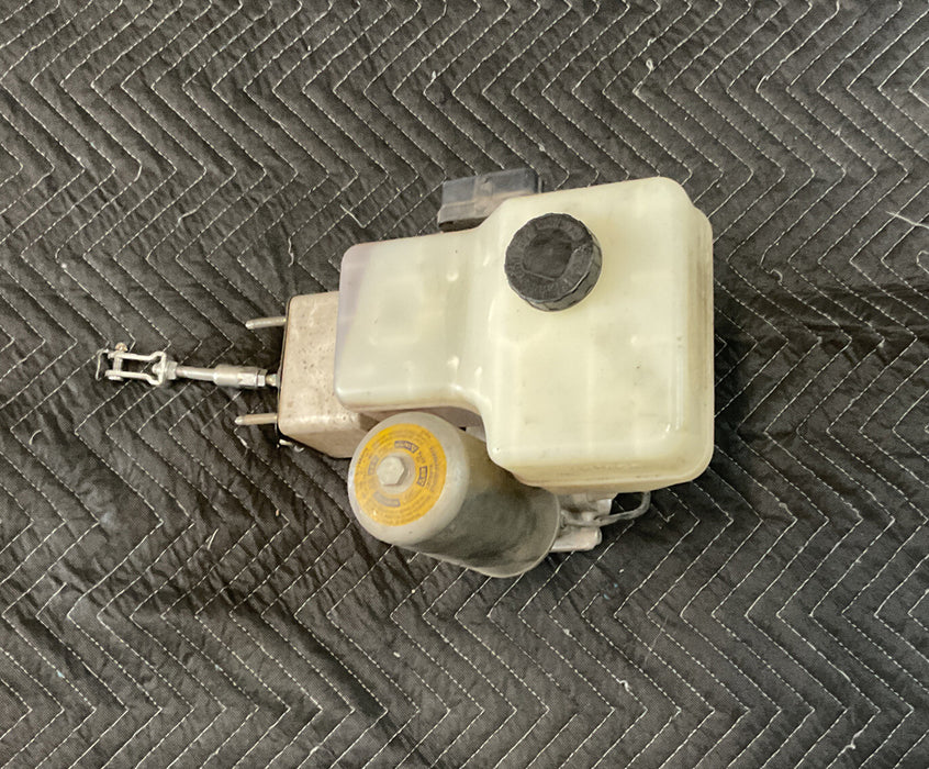 2017 NISSAN TITAN XD ANTI-LOCK ABS PUMP BRAKE BOOSTER MASTER CYLINDER OEM
