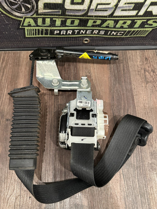 2017-2019 FORD F250 F350 F450 FRONT LEFT SEATBELT OEM
