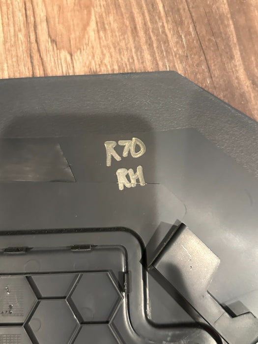 2015 MERCEDES BENZ C63S AMG EDITION 1 FRONT RIGHT DOOR SILL SCUFF PANEL OEM READ