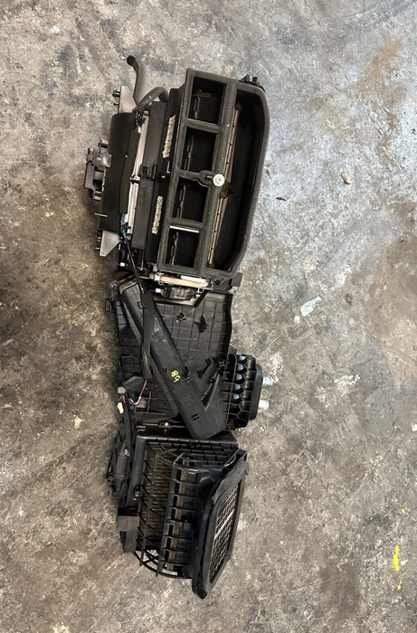 2016 2017 2018 NISSAN TITAN XD PRO 4X OEM HVAC A/C HEATER CORE HOUSING