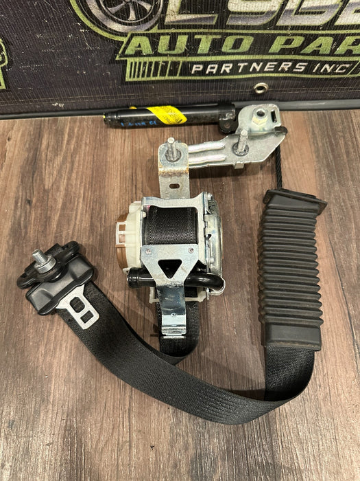 2017-2019 FORD F250 F350 F450 FRONT LEFT SEATBELT OEM