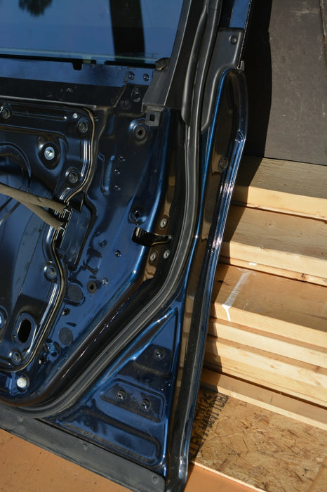 2015-2019 INFINITI Q70 FRONT RIGHT DOOR SHELL ASSEMBLY COMPLETE OEM