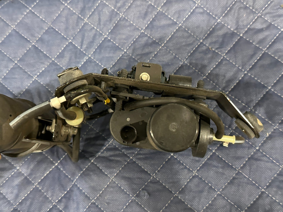 2015 JAGUAR F TYPE R ENGINE ELECTRIC AIR VACUUM PUMP W/ RESERVOIR EX53 2B925 AD