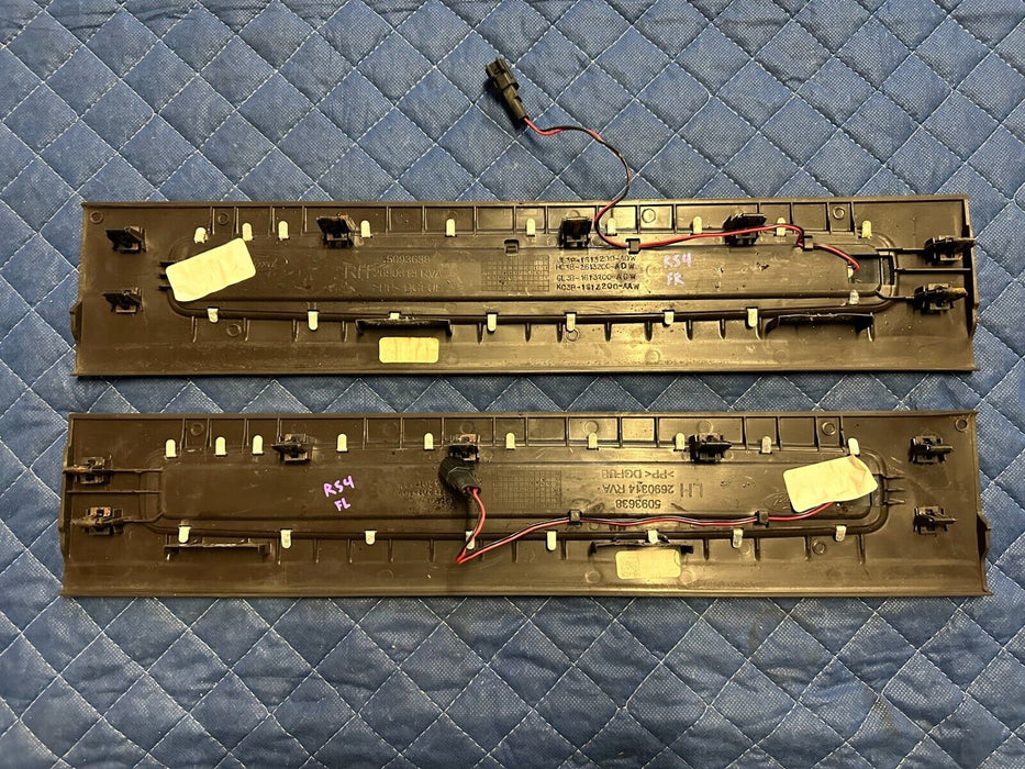 2020-2022 FORD F250 F350 LIMITED ILLUMINATED FRONT DOOR KICK PLATES *SCRATCHED