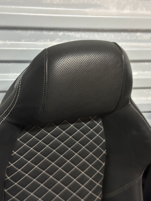 2017 2018 AUDI R8 PLUS SYPDER OEM GENUINE DIAMOND STITCHED SPORT SEATS