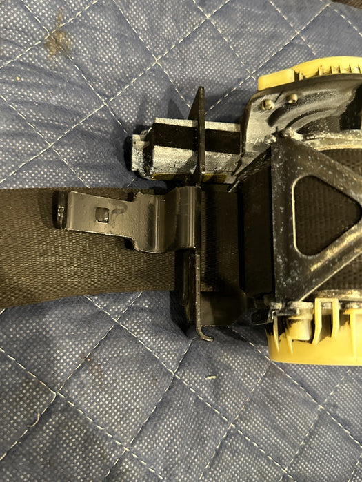 2017-2019 FORD F250 F350 F450 XLT FRONT LEFT DRIVER SEAT BELT SEATBELT OEM ~WEAR