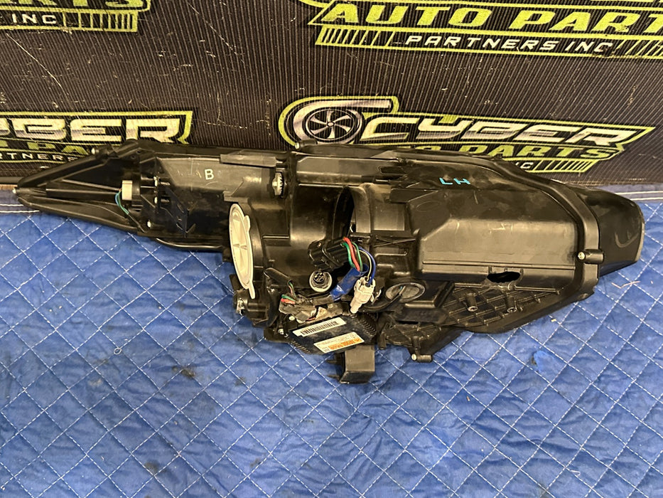 2009-2014 NISSAN GTR GT-R R35 DRIVER LEFT XENON HID HEADLIGHT OEM *FLAW 4,10,11*