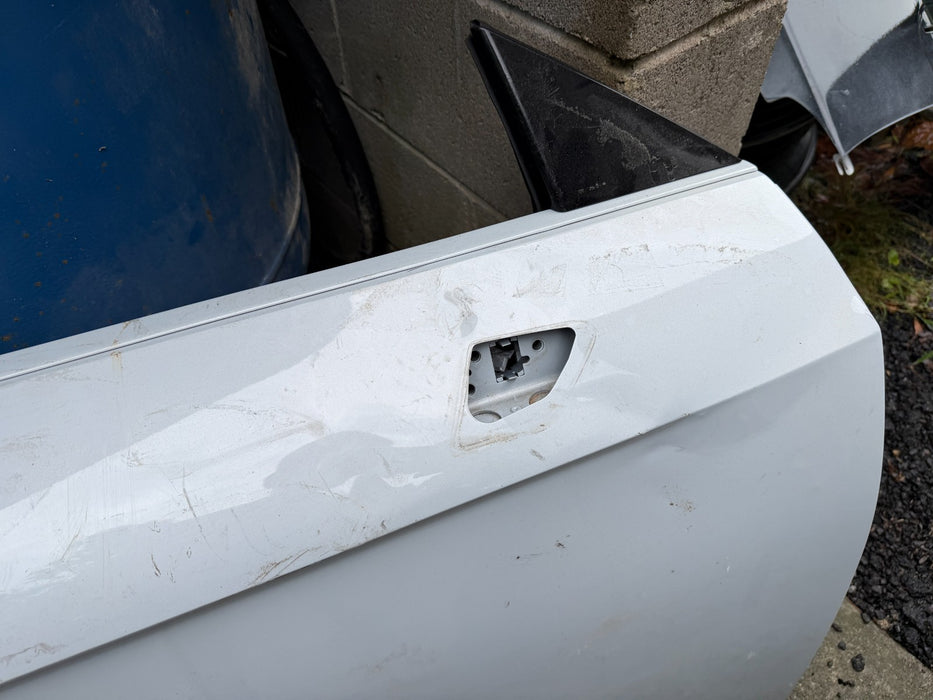 2017 - 2023 AUDI R8 SPYDER PASSENGER RIGHT RH SIDE DOOR WHITE *DAMAGE*
