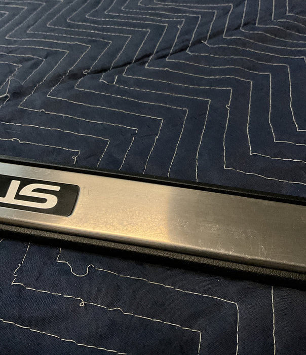 2015 LEXUS RC-F KICK PLATE RH PASSENGER SIDE