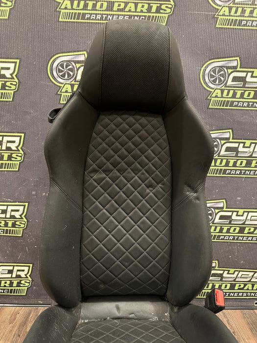 2017 2021 AUDI R8 PLUS RIGHT PASSENGER OEM GENUINE DIAMOND STITCHED ~WEAR~