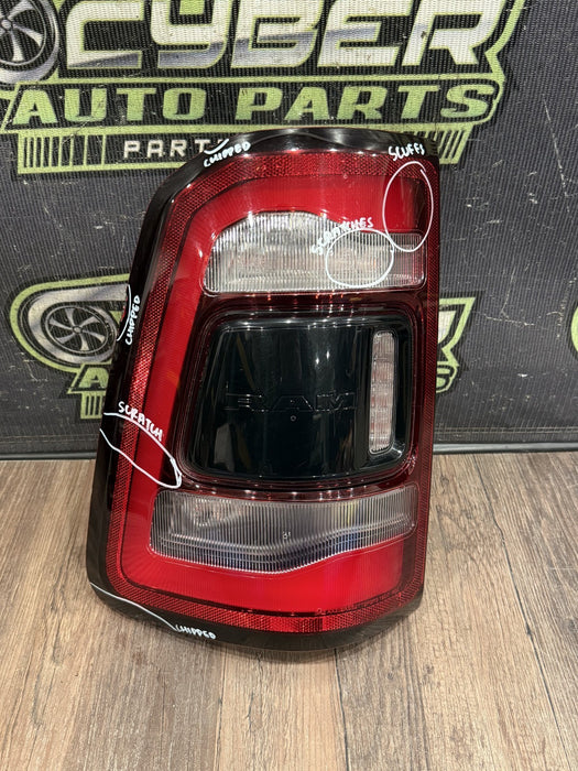 2024 DODGE RAM 3500 DRIVER LEFT TAIL LIGHT OEM *WEAR 3-10,17,18*