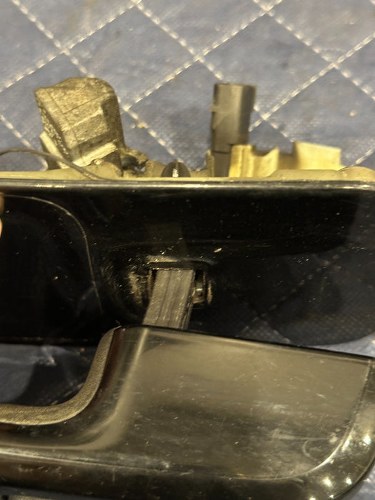 2017-2019 FORD F250 F350 F450 FRONT RIGHT DOOR HANDLE OEM BLACK PEARL G1 *FLAW*