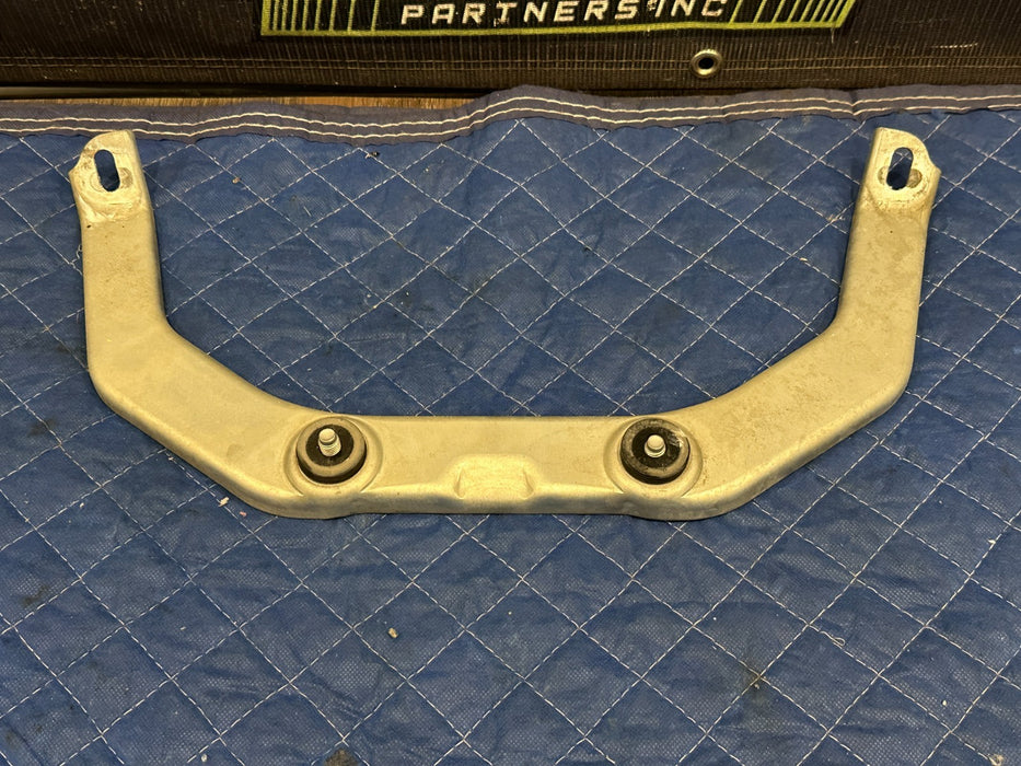 2013 NISSAN 370Z TRANSMISSION TO EXHAUST MOUNTING BRACE BRACKET OEM