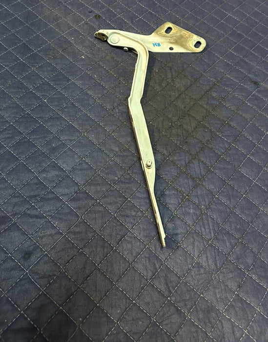 2018 DODGE CHARGER HELLCAT FRONT RIGHT PASSENGER HOOD HINGE OEM