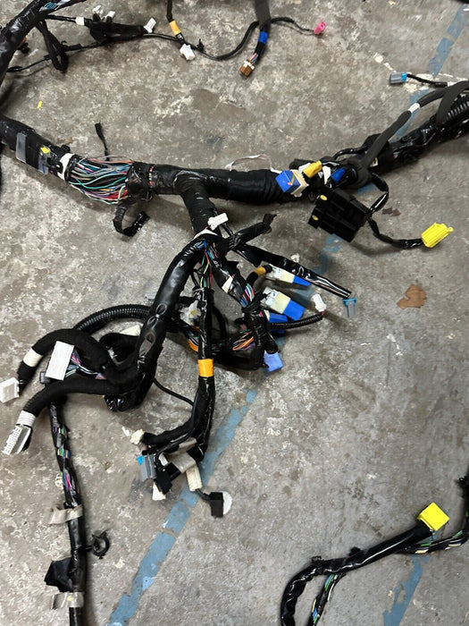 2016 2017 NISSAN TITAN XD PRO-4X FRONT MAIN DASHBOARD DASH HARNESS 24010-EZ04A