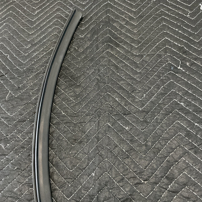 2017 MERCEDES AMG C63 FRONT BUMPER RUBBER SEAL  A205628 13 00 OEM