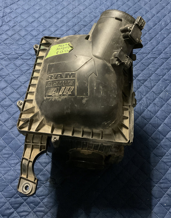 2017 RAM 2500 CUMMIN DIESEL ACTIVE AIR INTAKE CLEANER BOX FACTORY OEM 68137142AC
