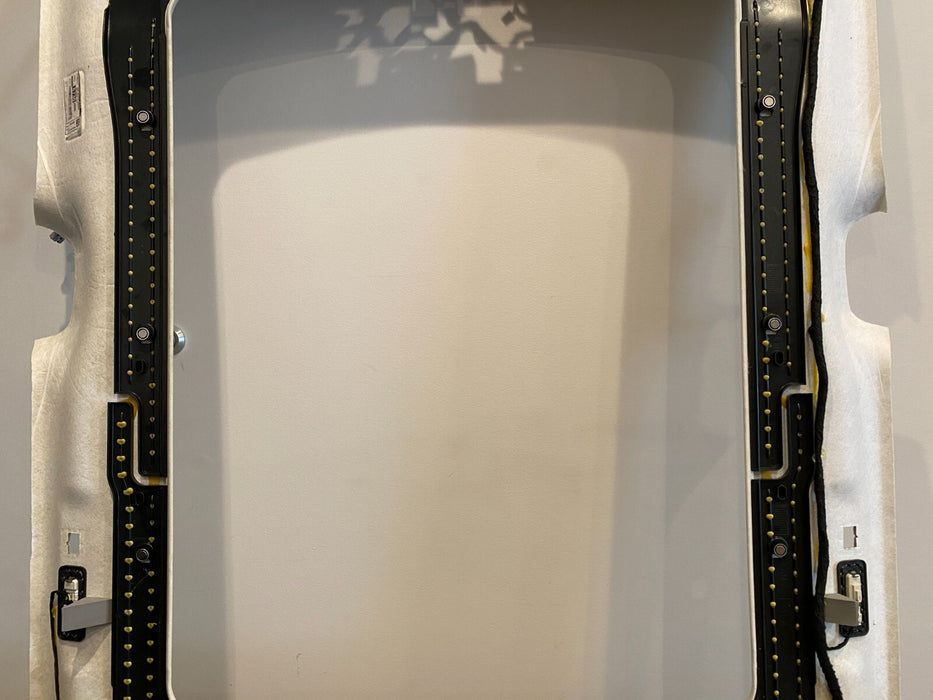 2020-22 FORD F250 F350 LIMITED WHITE ROOF HEADLINER W/ MOON ROOF CUTOUT OEM READ
