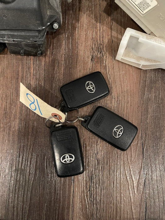 2014 TOYOTA PRUIS V ECU BCM ENGINE CONTOL UNIT/ BODY CONTROL MODULE & 3 KEYS OEM