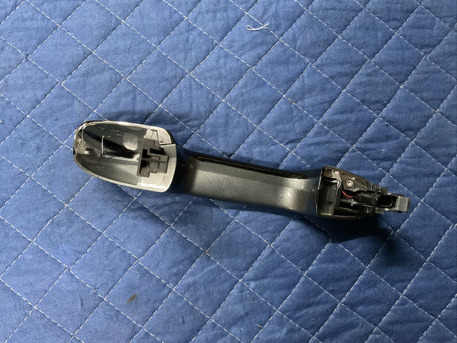 2017 MERCEDES AMG E63S REAR LEFT DRIVER DOOR HANDLE OEM~COSMETIC SCRATCHES~