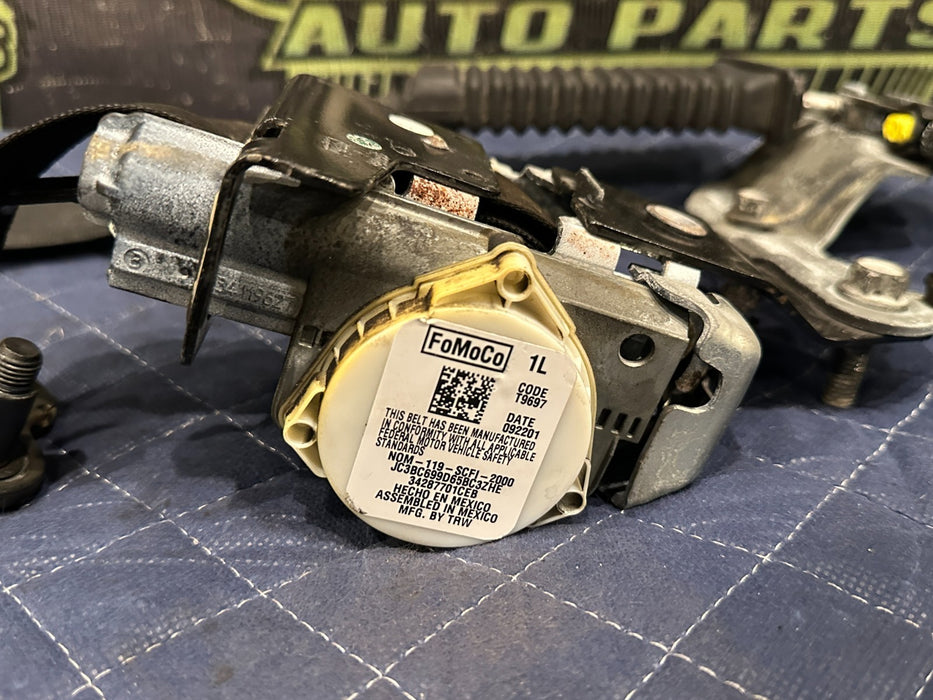 2017-2019 FORD F250 F350 F450 XLT FRONT LEFT DRIVER SEAT BELT SEATBELT OEM ~WEAR