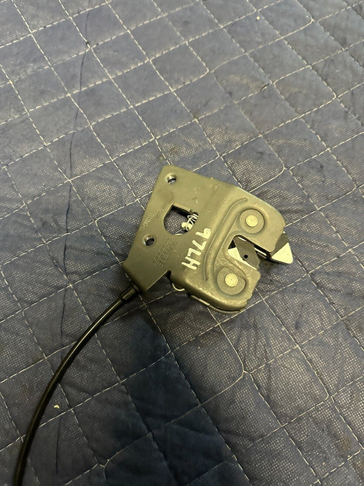 2020 BMW M4 F82 OEM LEFT SEAT FOLD LATCH LEVER 1247050100