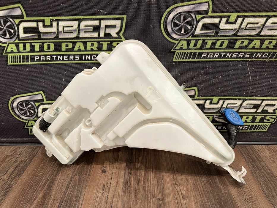 2020 BMW M4 F82 WINDSHIELD WASHER RESRVOIR TANK OEM 7 241 671 14