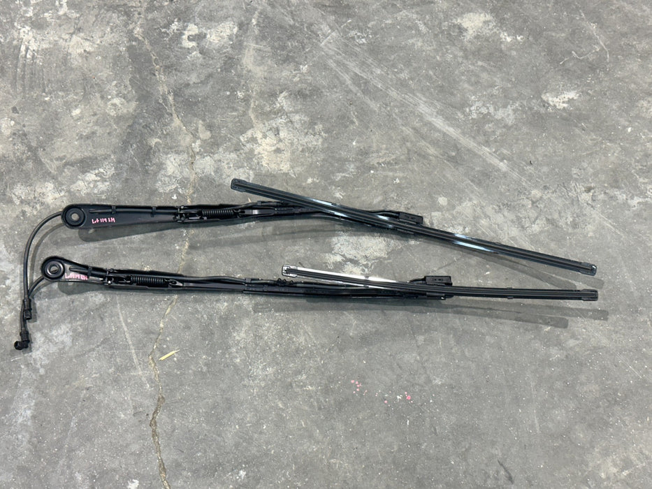 2024 BMW M3 M4 G80 G82 LEFT RIGHT WINDSHIELD WIPER ARMS OEM