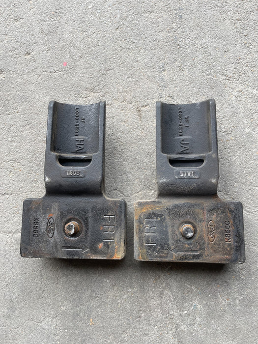 2021 FORD F350 SRW DIESEL REAR LEFT RIGHT LEAF SPRING SPACER PAIR OEM 69K