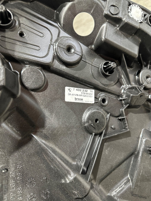 2024 BMW M3 M4 G80 G82 FRONT RIGHT DOOR WINDOW REGULATOR PANEL OEM 743223216