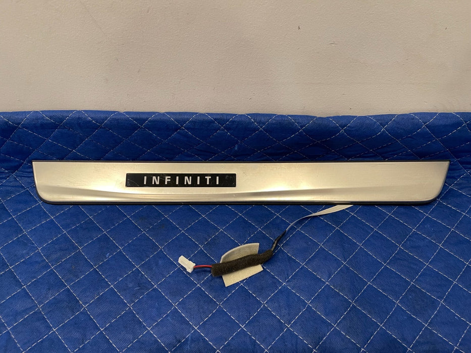 2017 INFINITI Q50 RED SPORT FRONT LEFT RIGHT ILLUMINATED KICK PLATES OEM *SCUFFS